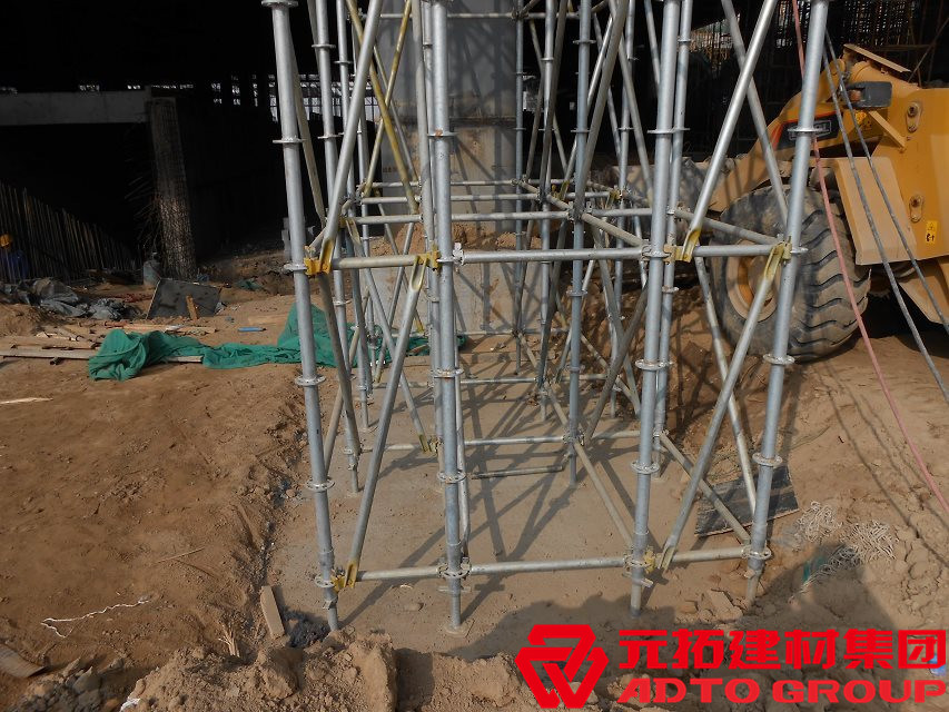 上海盤扣式腳手架生產(chǎn)廠家有幾家？盤扣式腳手架多少錢一噸？